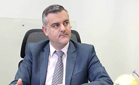 الحسن: الاعطال في مكيفات المطار  تشمل الجهة الشرقية وليس المبنى ككل