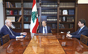 عون يعقد إجتماعا مع وزير المال ورئيس لجنة الموازنة خليل يتحدث عن أزمة اقتصاد لا ترتبط بسعر صرف الليرة