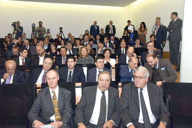 تعاون بين البنك الأوروبي للتنمية وبنك عوده لتعزيز التمويل الأخضر بـ 200 مليون دولار