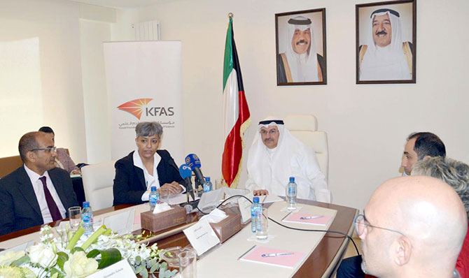 الكويت عرضت منحتها لتعليم اللاجئين السوريين