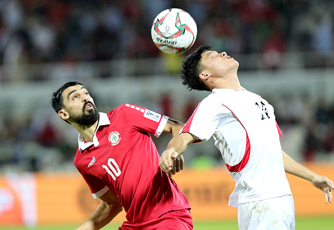 المنتخب اللبناني يعود من كأس آسيا ومصير المدرب ميودراغ رادولوفيتش   معلق