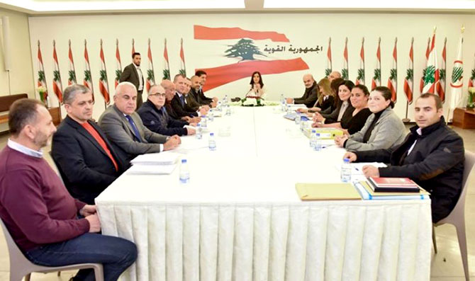 جعجع ترعى توزيع مساعدات على عائلات بشري المحتاجة