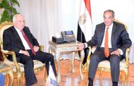 رئيس مجموعة الاقتصاد والأعمال يزور وزير الاتصالات في مصر