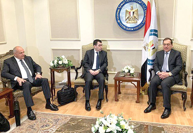 أبي خليل عرض مع  وزير البترول المصري استجرار الغاز الى لبنان