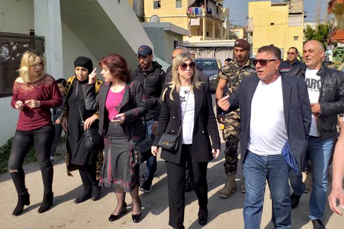 الطبش تتفقد منطقة الكرنتينا: سأعمل والحريري لحل مشاكلها
