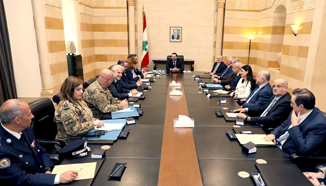الحريري يرأس اجتماعاً حول الصناعة: إعطاؤها الأفضلية في المناقصات العمومية