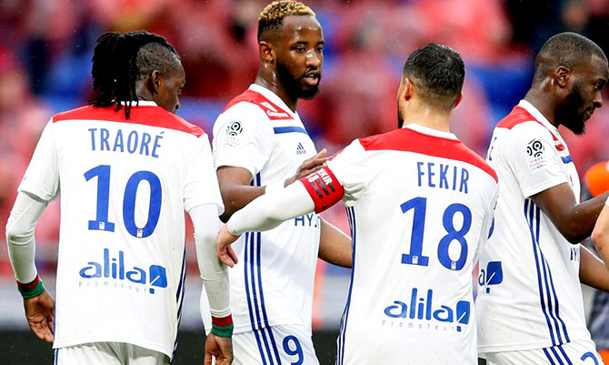 الدوري الفرنسي لكرة القدم - المرحلة 30 / ليون لتشديد الخناق على ليل