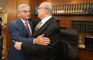 صفير يكرم طربيه لاختياره  الشخصية المصرفية 2019