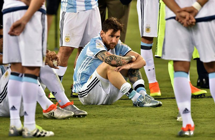 ميسي يقود الارجنتين الشابة وغير المرشحة في مهمة فك النحس
