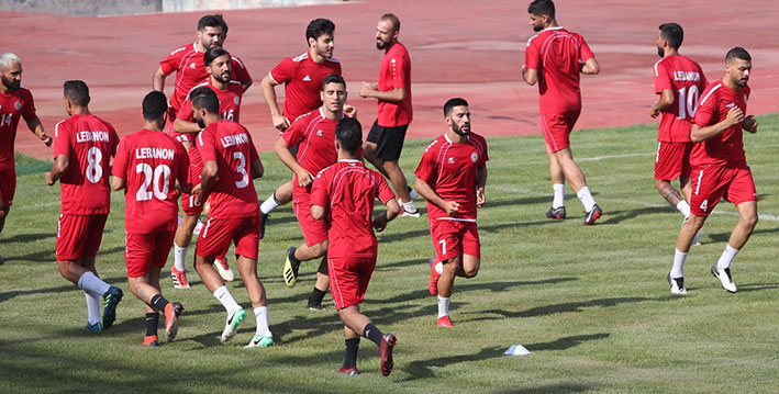 منتخب الكرة يواصل تحضيراته لبطولة غرب آسيا