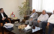 أصحاب الأفران عند وزير الصناعة ملوحين برفع سعر الخبز «كثيرا»