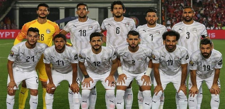 مدرب مصر السابق يفتح النار على 