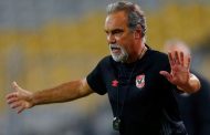 الأهلي يستغني عن خدمات مدربه لاسارتي