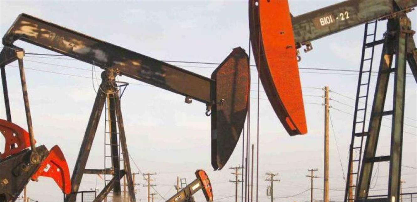 ارتفاع النفط بفعل تغطية مراكز والحرب التجارية بين أميركا والصين تكبح المكاسب