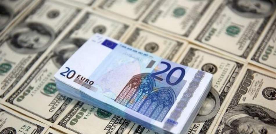 تعافي الدولار يدفع اليورو والاسترليني لأدنى مستوى