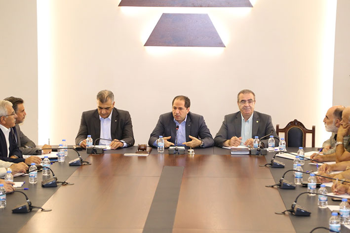 لقاء في بيت الكتائب: لتضامن الفاعليات النقابية