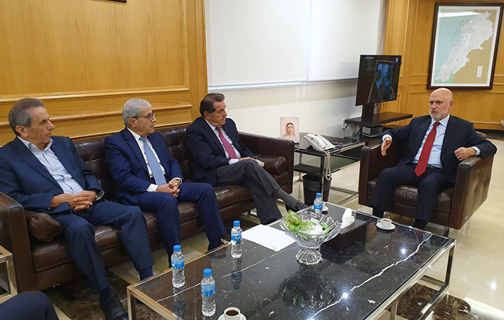 وزير الأشغال عرض مع الخليل وحرب شؤونا إنمائية مناطقية