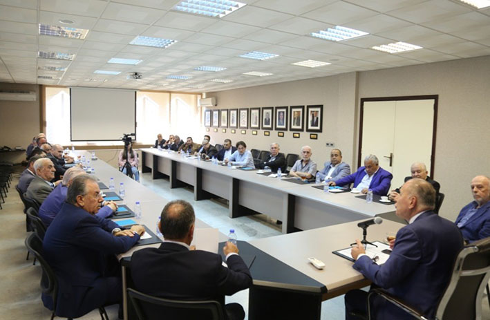 اجتماع في غرفة طرابلس يدق ناقوس إقفال المؤسسات