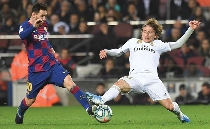 برشلونة وريال مدريد لمواصلة صراع صدارة ترتيب الدوري الإسباني