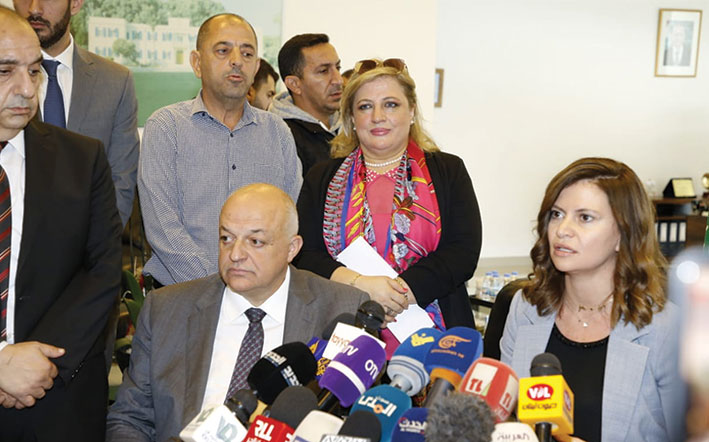 إرجاء فض عروض استيراد البنزين أسبوعاً وبستاني تعزوه الى توسيع هامش المنافسة