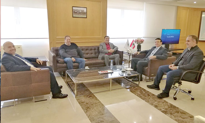 نجار بحث مع الحوت والحسن أوضاع «الميدل إيست» والمطار