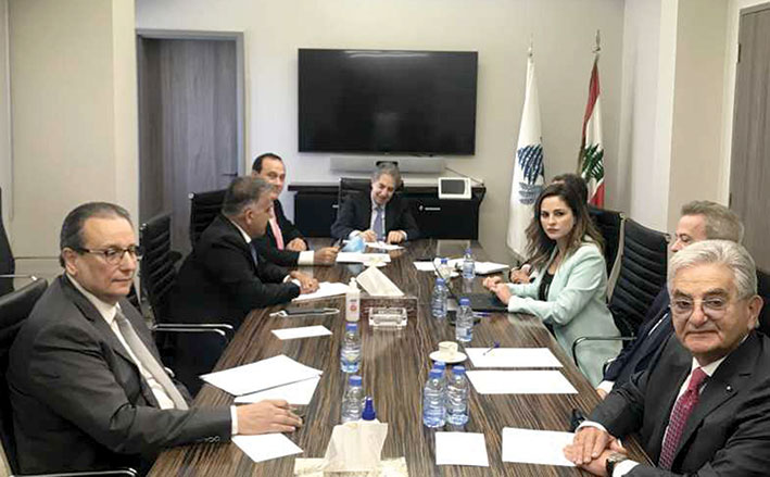 الاجتماع الثالث لخلية الأزمة الوزارية: ضَخّ الأموال للمصارف والصرافين