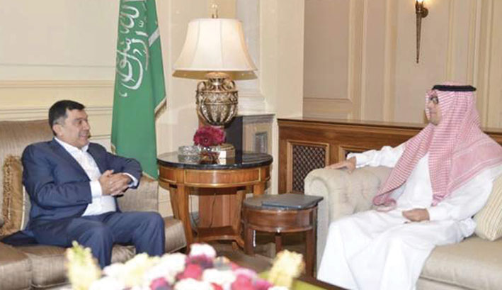 الحوت عند السفير السعودي