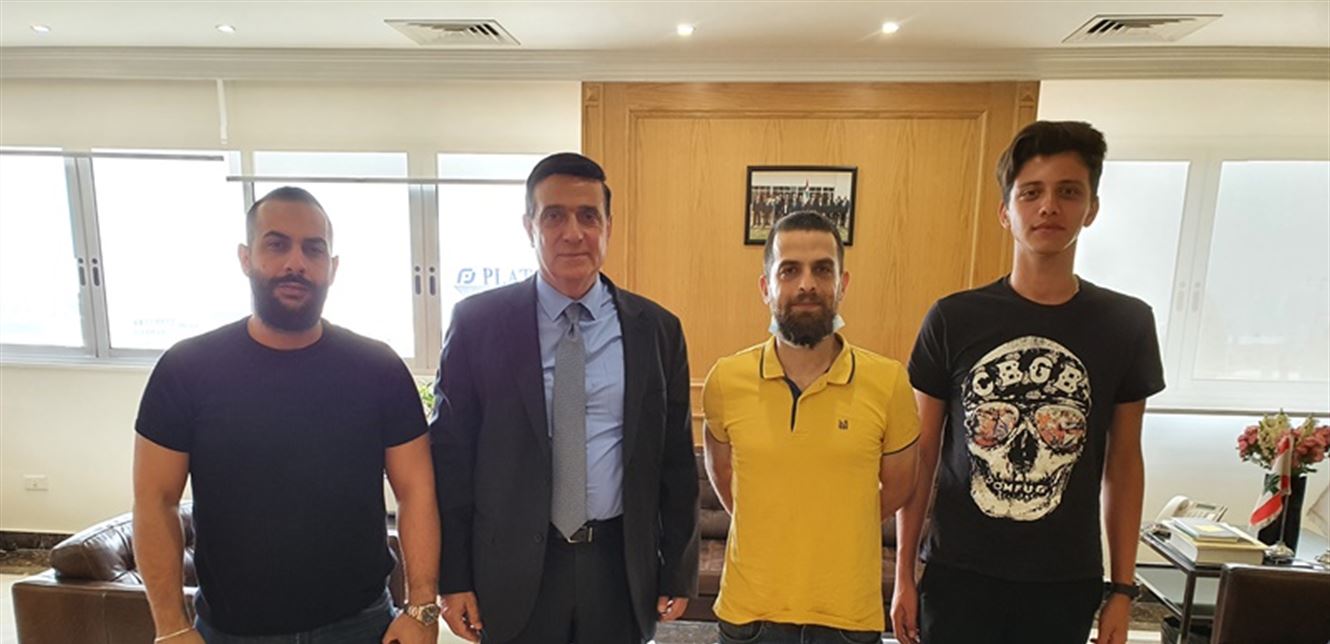 وزير الأشغال يبحث مع «الحراك» الإشغال غير القانوني للأملاك البحرية