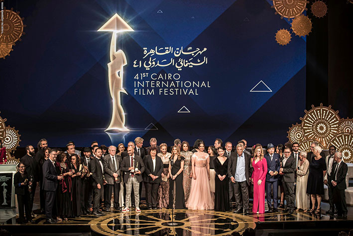 كورونا يخفض عدد الأفلام في 