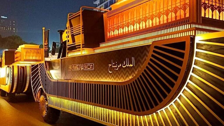 استعداد لعرض موكب المومياوات الملكية في مصر