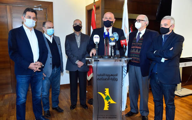 حب الله يبحث والصناعيين تخفيف الاستثناءات