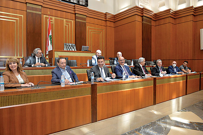 خطة الترشيد والبطاقة التمويلية أمام لجنة الأشغال
