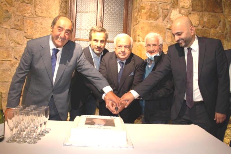سمعان كرم وقع كتابه لمن يهمه الامر في اهدن
