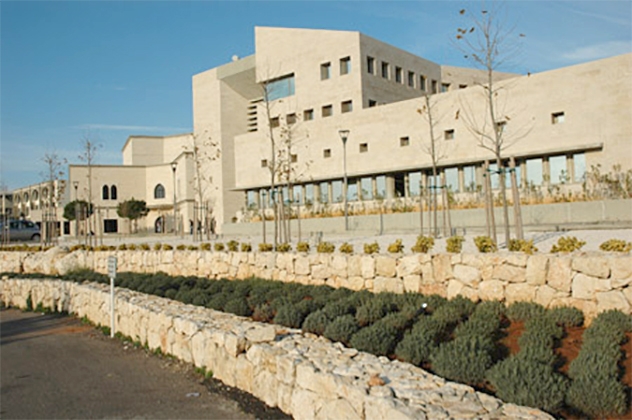 جامعة البلمند تحصل على إعتماد TEPDAD لبرنامج الطب الخاص بها