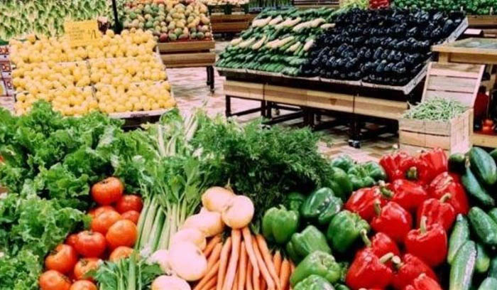وزيرا الزراعة والاقتصاد جالا في سوق الخضر في بيروت واكدا ملاحقة الفاسدين وضبط الاسعار