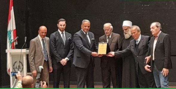 المرتضى يكرم الاديب شوقي حمادة