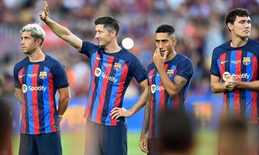 بايرن يسحق برشلونة 3-0 والاخير يودع دوري أبطال أوروبا