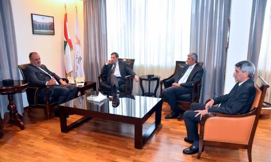بوشكيان بحث مع وفد فرنسي تشجيع الاستثمارات الطاقوية المتبادلة