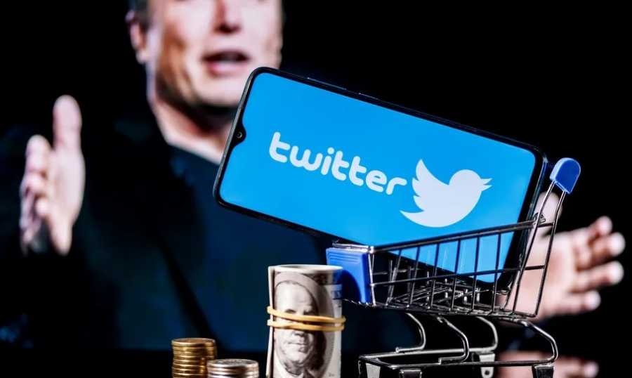 موظفو إيلون ماسك... أمان في تسلا وتسريح في تويتر