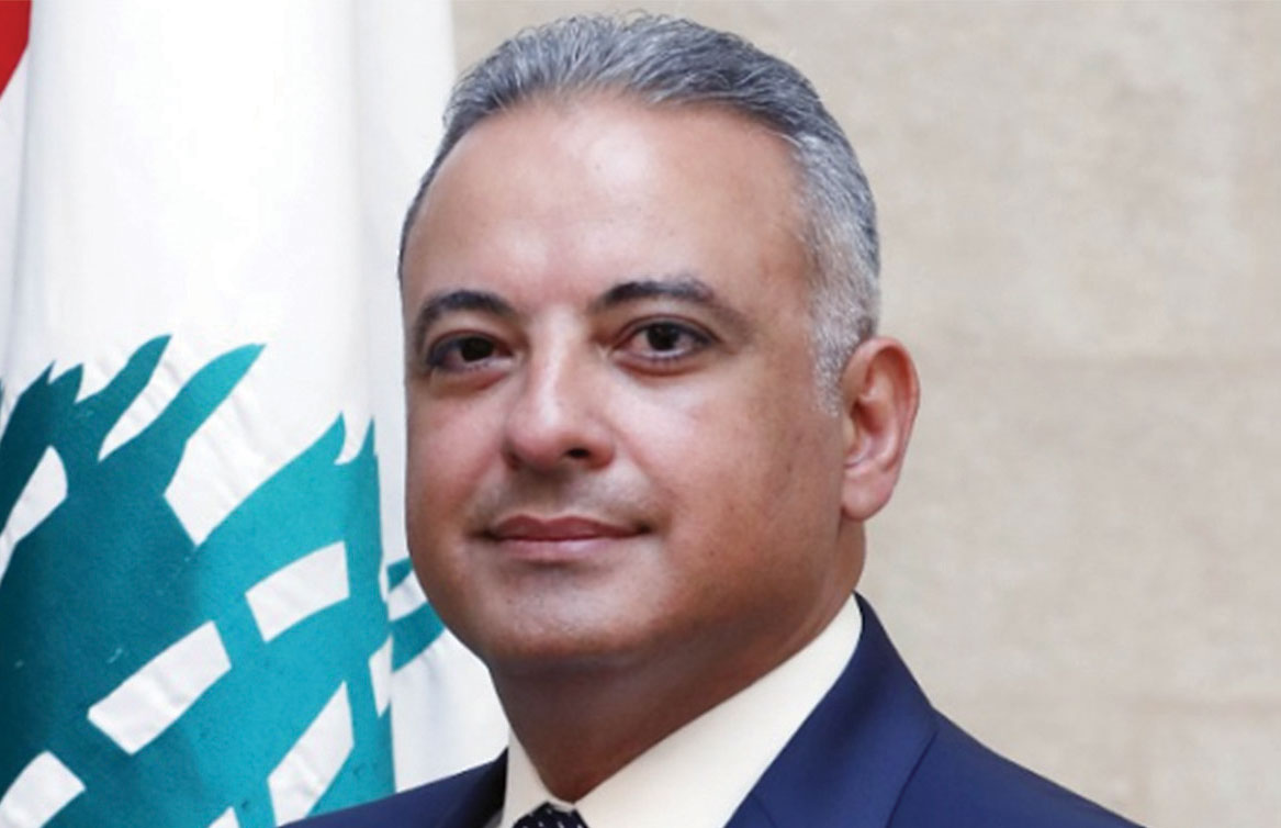 المرتضى رعى عملا مسرحيا بعنوان 