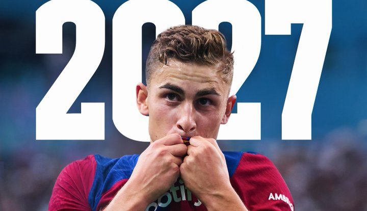 برشلونة يمدد عقد لاعبه لوبير حتى2027