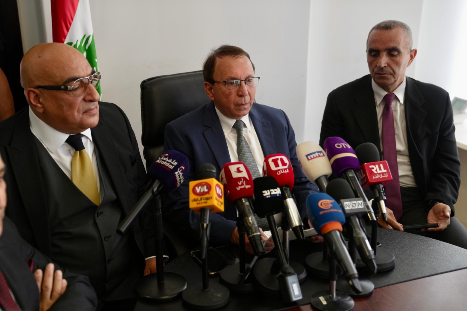 شرف الدين: للإبتعاد عن أي خطة تهدف لشطب الودائع 