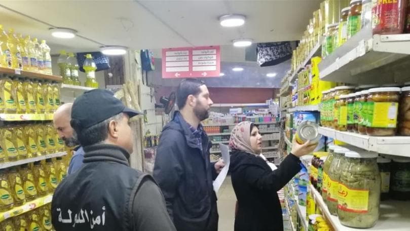 حماية المستهلك في المحافظات تتابع جولاتها الرقابية