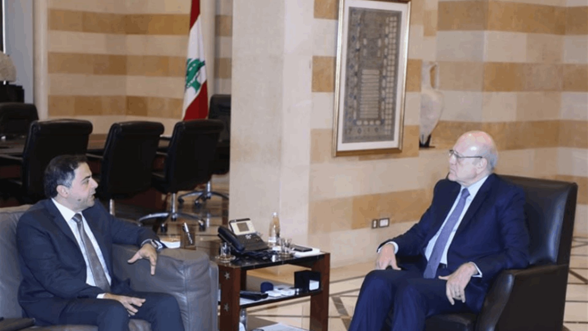 ميقاتي عرض مع منصوري للاوضاع المالية والنقدية