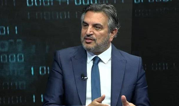 اتحاد نقابات العمال: مشكلة الرواتب هيكلية  ومتجذرة لا تُحل بزيادات عشوائية