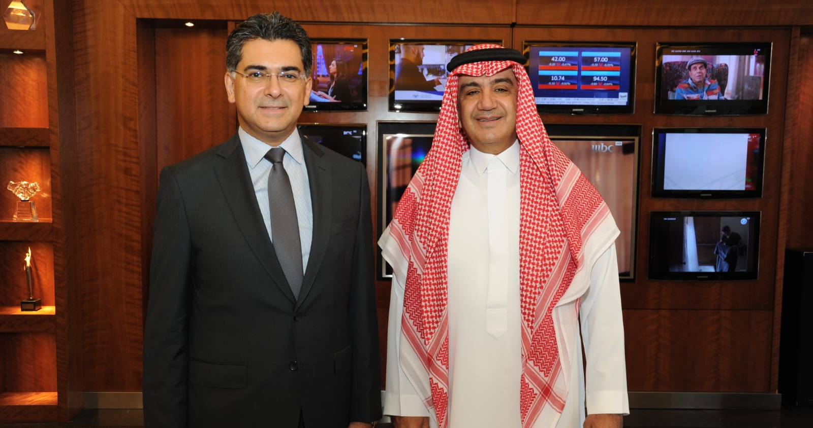 مرقص عرض التعاون الإعلامي مع رئيس مجموعة MBC