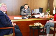 مرقص تابع مع مديرة 