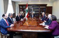 وفد الصليب الأحمر في بعبدا  وعون يدعو لدعم حملته