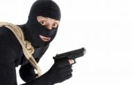 أغرب حادثة سرقة.. اقتحموا منزلا وقاموا بتنظيفه وتركوا هدية!