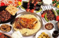 طفل صيني يتناول 5 وجبات يومياً..لسبب انساني!